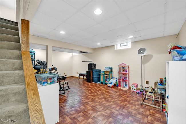EXPAND YOUR LIVING SPACE... GREAT PLAYROOM - HOBBY AREA - HOME GYM | Image 29
