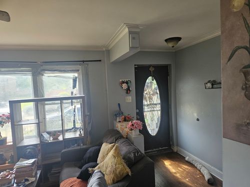 5303 Winchester Ave, Chicago, IL, 60609-5643 | Card Image