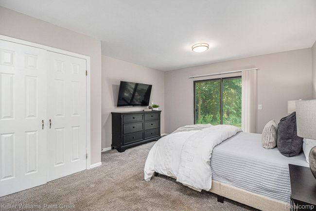 Primary Bedroom | Image 12