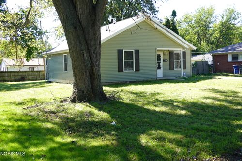 2027 Ketner Ave, Toledo, OH, 43613-2809 | Card Image