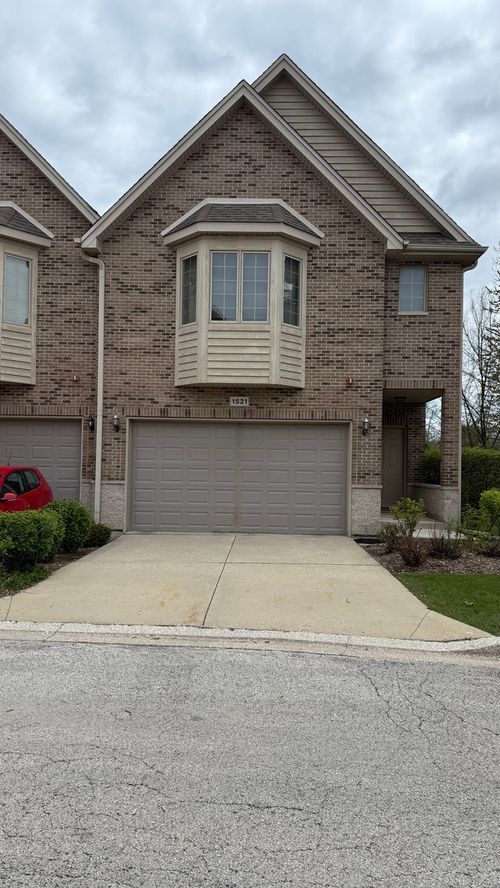 1521 Stonegate Mnr, Mount Prospect, IL, 60056-1075 | Card Image