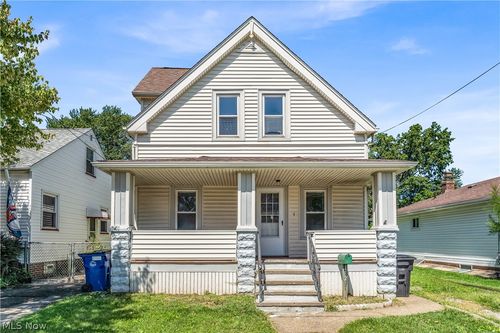 12520 Carrington Ave, Cleveland, OH, 44135-3747 | Card Image