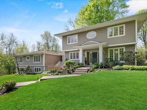 1 Sky View Ct, Wallkill, NY, 12589-2746 | Card Image