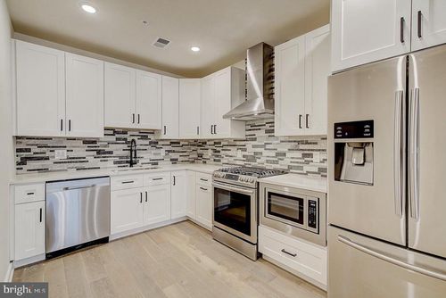 2-728 S 10th St, PHILADELPHIA, PA, 19147-1916 | Card Image