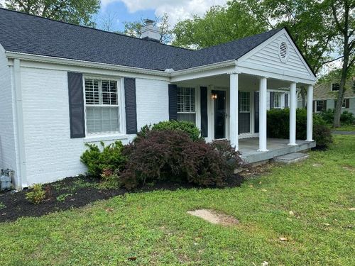 2812 Sugar Tree Rd, Nashville, TN, 37215-1910 | Card Image