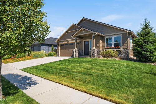 4452 Sw Salmon Pl, Redmond, OR, 97756-1983 | Card Image