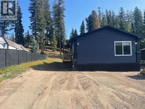 20 Cherokee Dr, Elkford, BC, V0B1H0 | Card Image