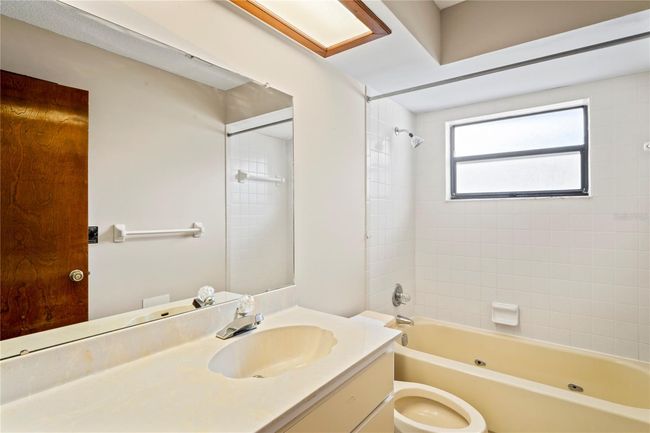 2013 Meredith Dr, House other with 3 bedrooms, 3 bathrooms and null parking in SPRING HILL FL | Image 24
