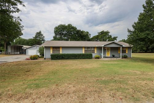 2030 Castlerock Dr, Sulphur, OK, 73086-9391 | Card Image