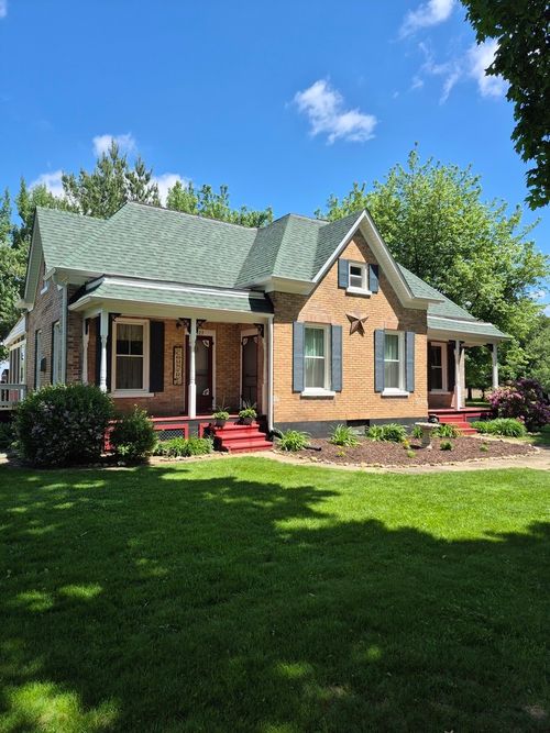 123 W Maple St, FRANKLIN GROVE, IL, 61031-9599 | Card Image