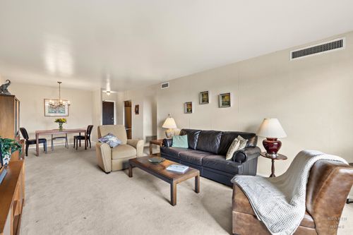 unit-406-700 Wellington Ave, Elk Grove Village, IL, 60007-3357 | Card Image