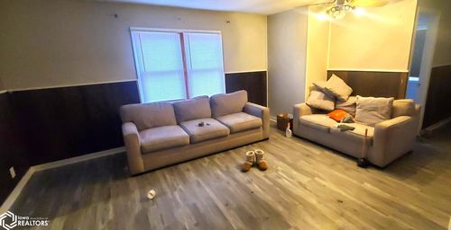 35 5th Ave Ne, Titonka, IA, 50480-7822 | Card Image