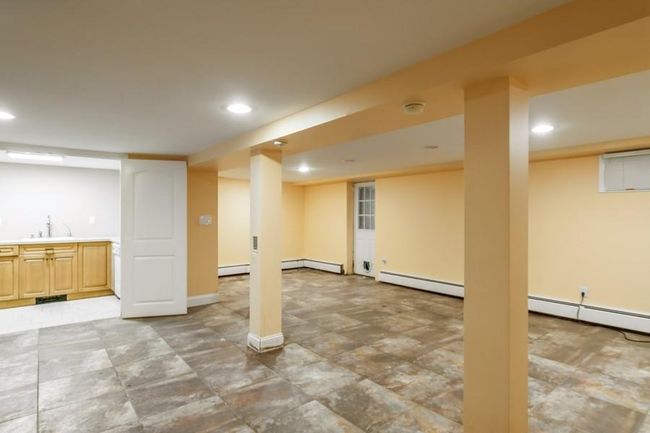 Finished basement | Image 22