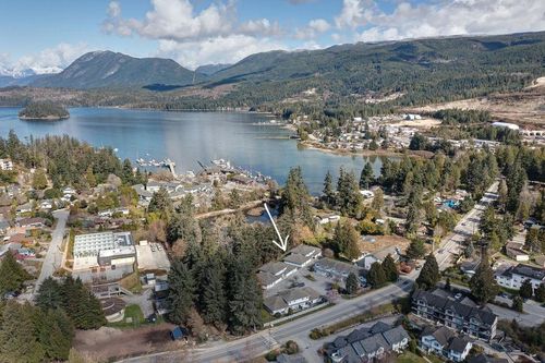 4-5706 Ebbtide St, Sechelt, BC, V7Z0J4 | Card Image