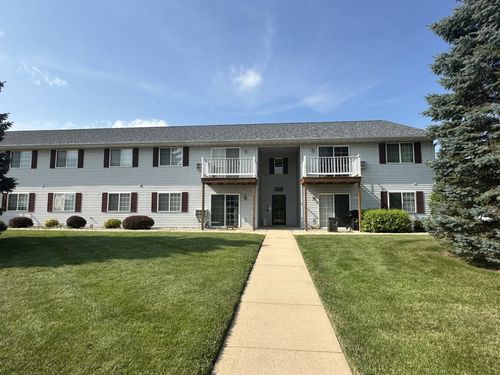 4-340 Sunset Road, Columbus, WI, 53925 | Card Image