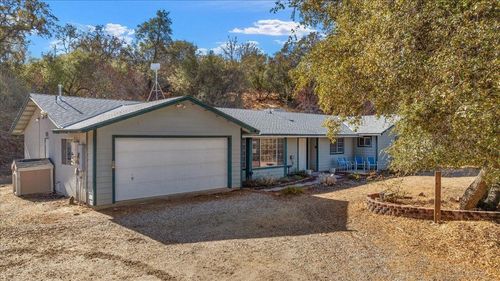 33072 Black Mountain Road, Tollhouse, CA, 93667 | Card Image