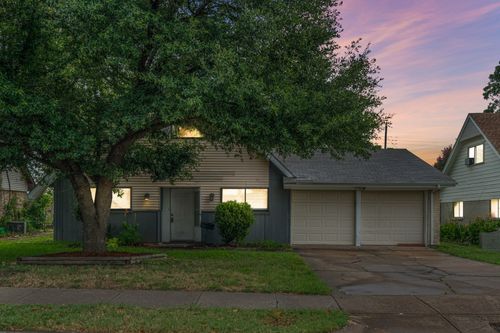 514 Hughes Dr, Irving, TX, 75062-5688 | Card Image