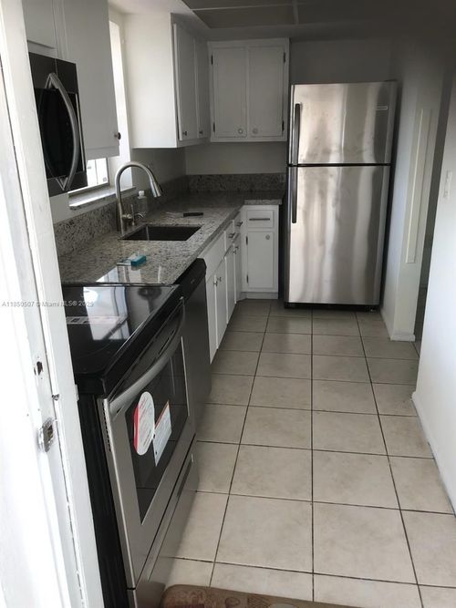 apt-c204-7340 Sw 82nd St, Miami, FL, 33143-7427 | Card Image