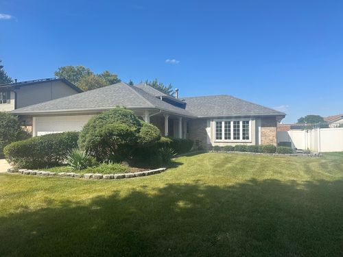 6828 Westview Dr, Oak Forest, IL, 60452-1561 | Card Image