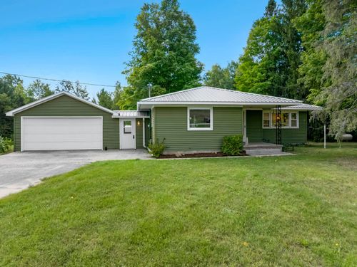 14331 Honor Hwy, Beulah, MI, 49617 | Card Image