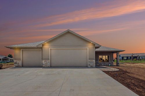 1507 Buffalo Ridge Dr, Luverne, MN, 56156-4263 | Card Image