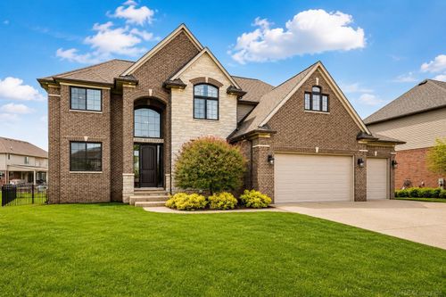 21936 Bellewood Dr, Macomb, MI, 48044-2324 | Card Image