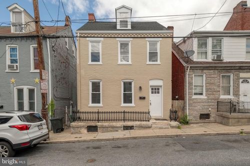 541 High St, LANCASTER, PA, 17603-5207 | Card Image