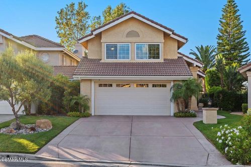 625 Galloping Hill Rd, Simi Valley, CA, 93065-6732 | Card Image