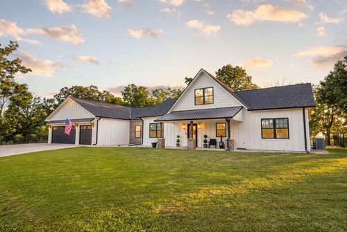 299 Bow Hunter Ln, Galena, MO, 65656-4822 | Card Image