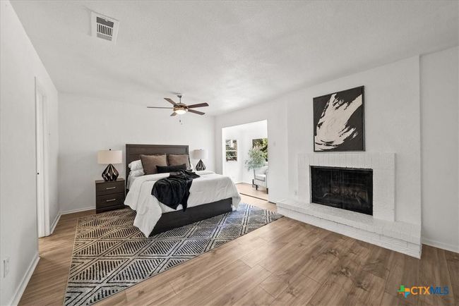 9206 Flickering Shadow Dr, Townhouse with 3 bedrooms, 3 bathrooms and null parking in Dallas TX | Image 11