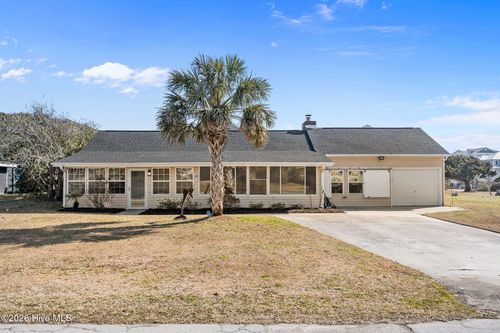 116 Se 55th St, Oak Island, NC, 28465-5011 | Card Image