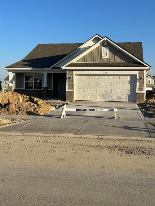 628 Lois Ln, London, OH, 43140-3511 | Card Image