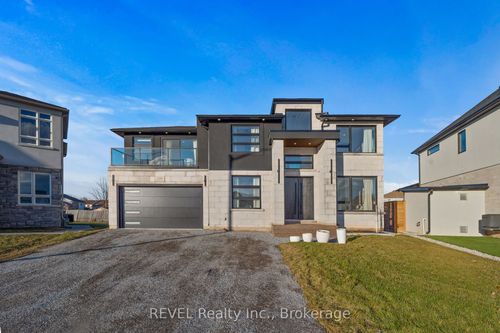 7781 Secretariat Crt, Niagara Falls, ON, L2H3V3 | Card Image