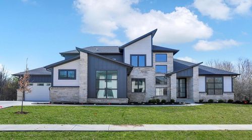 9280 Highpointe Ln, Zionsville, IN, 46077-0476 | Card Image