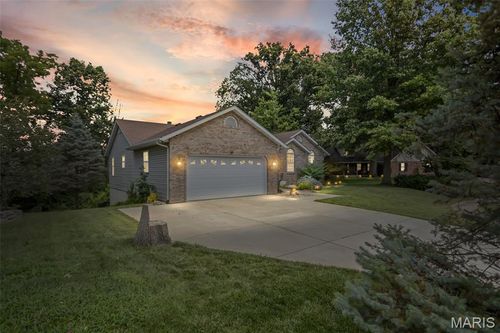 109 Fairington Dr, Troy, IL, 62294-2247 | Card Image