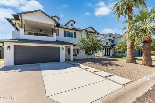 4427 E Turney Ave, Phoenix, AZ, 85018-4339 | Card Image