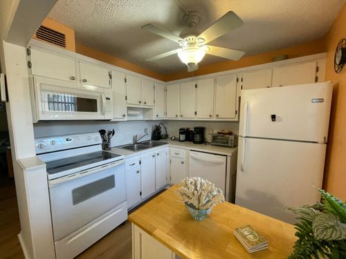 102-2152 Ne 1st Way, Boynton Beach, FL, 33435-2914 | Card Image