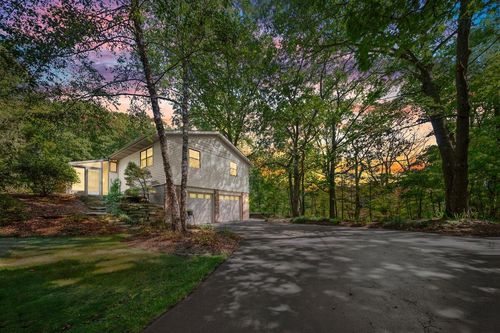 6620 Lakeshore Dr, West Olive, MI, 49460-9136 | Card Image