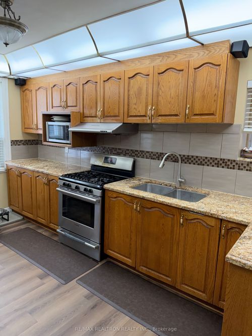 89 Emerson Avenue, Toronto, ON, M6H3S7 | Card Image