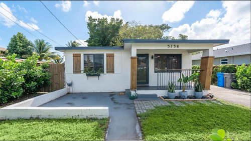 5754 Sw 20th St, West Park, FL, 33023-3004 | Card Image