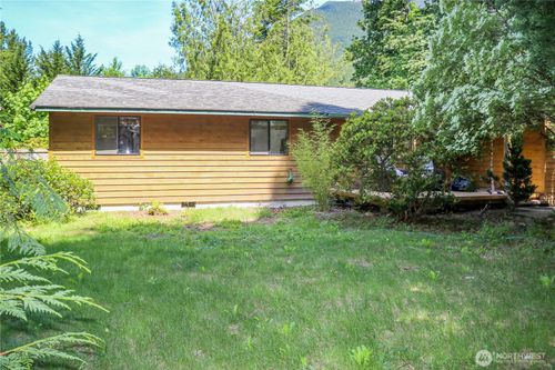 45029 Se Tanner Rd, North Bend, WA, 98045-8618 | Card Image