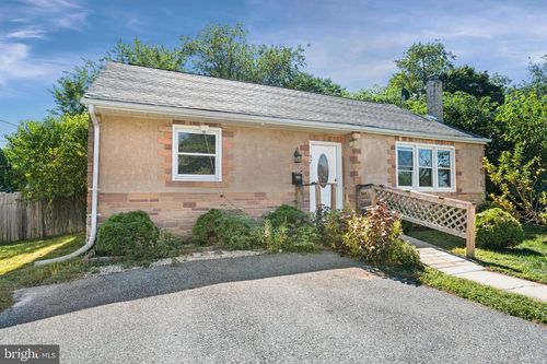 32 Paul Rd, NEW CASTLE, DE, 19720-1728 | Card Image