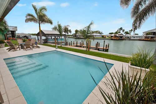 190 Tahiti Cir, NAPLES, FL, 34113-4029 | Card Image