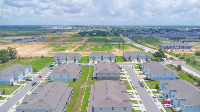 275 Blueberry Ln, Townhouse with 3 bedrooms, 2 bathrooms and null parking in DAVENPORT FL | Image 44