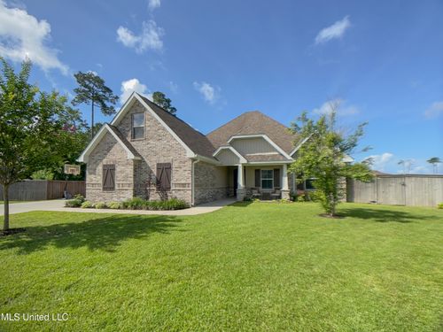 5807 Sylvester St, Ocean Springs, MS, 39564-4073 | Card Image