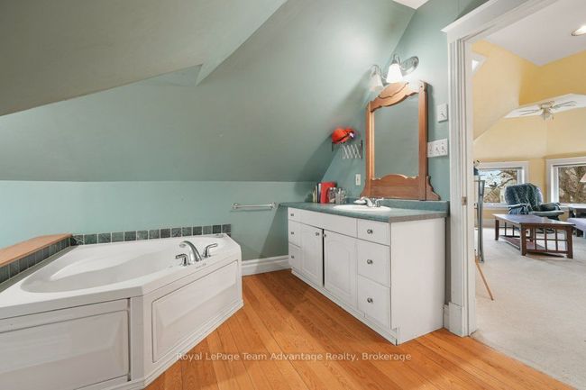 20 Belvedere Ave, House other with 6 bedrooms, 4 bathrooms and 3 parking in Parry Sound ON | Image 36