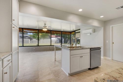 8345 Thurman Dr, Baton Rouge, LA, 70806-7758 | Card Image