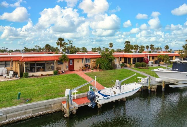 9527 Azure Cv, Condo with 3 bedrooms, 2 bathrooms and null parking in BRADENTON FL | Image 38