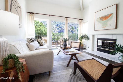6058 Paseo Encantada, Camarillo, CA, 93012-9406 | Card Image