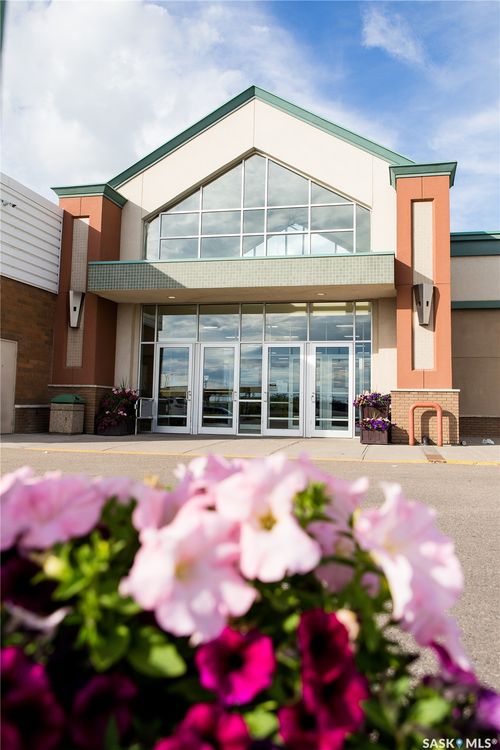 19-11429 Railway Avenue E, North Battleford, SK, S9A3G8 | Card Image